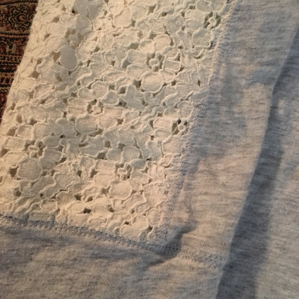 Express top. Size medium. - Picture 2 of 4